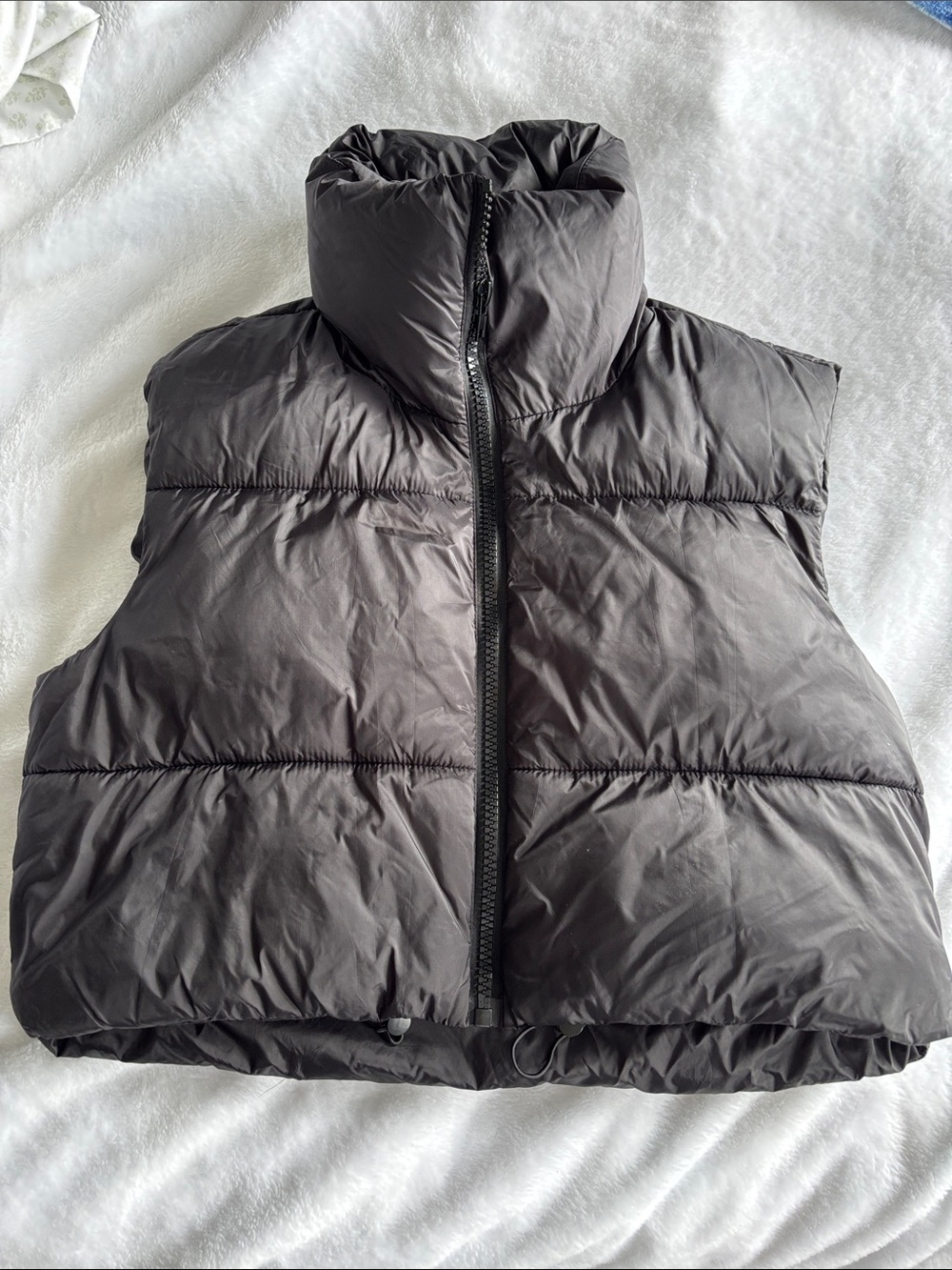 Womens Black Puffer Vest - Lightweight Quilted Vest
